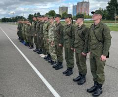 Первокурсники продолжают проходить начальное обучение всему необходимому для дальнейшего прохождения службы